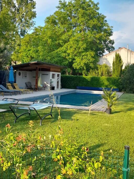 Montjoia Le Gite Bleu Le Thor Exterior photo